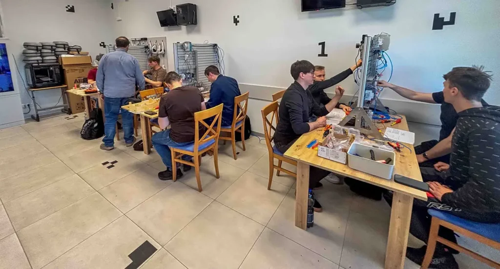 Praktyczne seminaria dla automatyków i mechatroników w Przasnyszu
